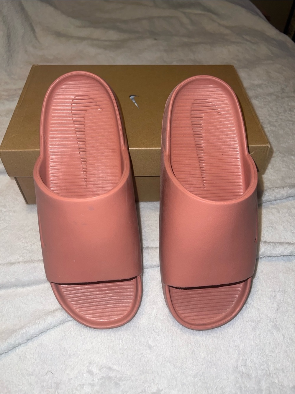 Nike calm slides woman size 10